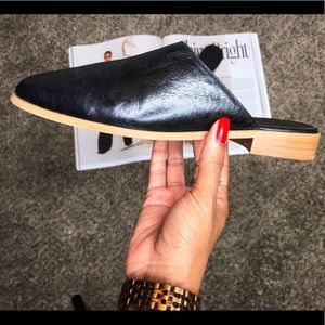 Zara Leather Mules/Slides ♠️